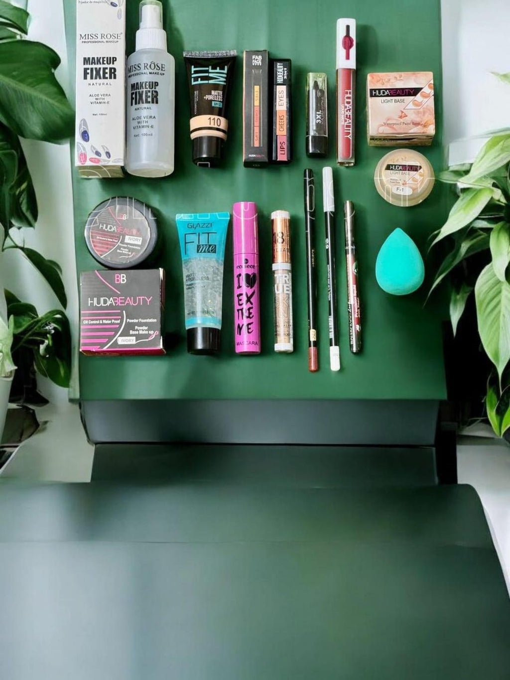 14-in-1 Makeup Set for Daily Wear in Pakistan