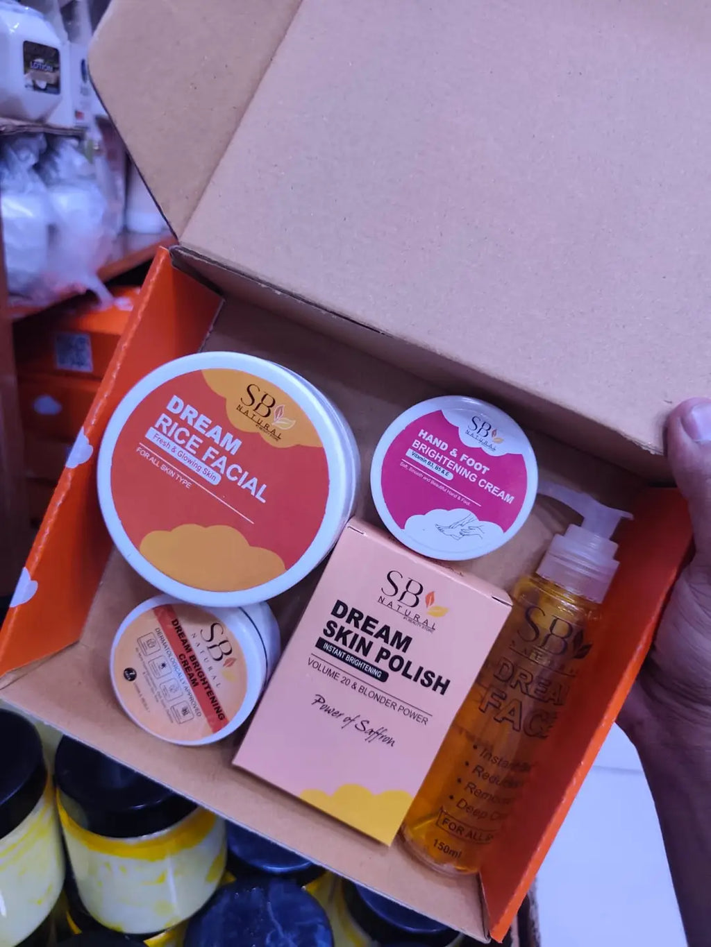Whitening And Brightening Facial Kit
