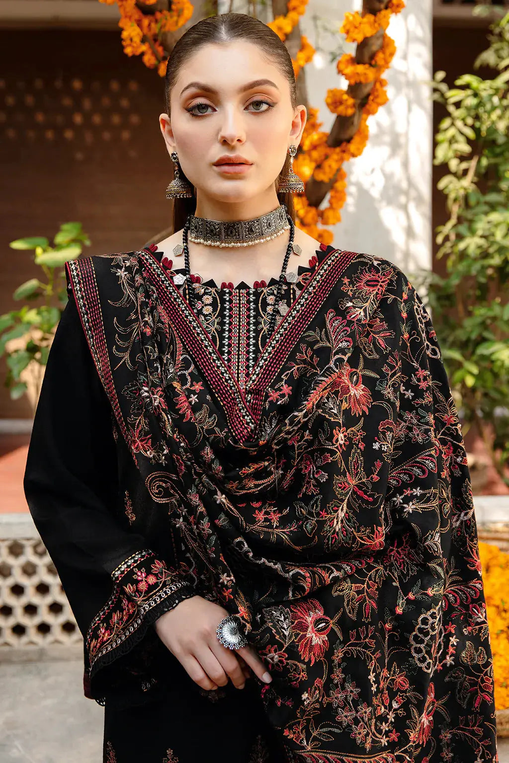 3 Pcs Women's Unstitched Embroidered Suit *BRAND: BAREEZ'E code Hb