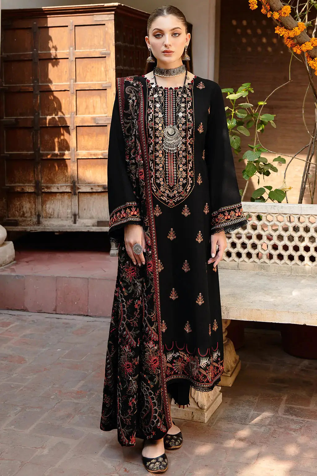 3 Pcs Women's Unstitched Embroidered Suit *BRAND: BAREEZ'E code Hb