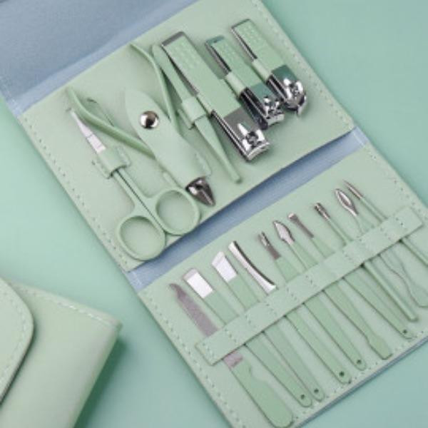 Stainless Steel Mani Pedi Kit Multicolor