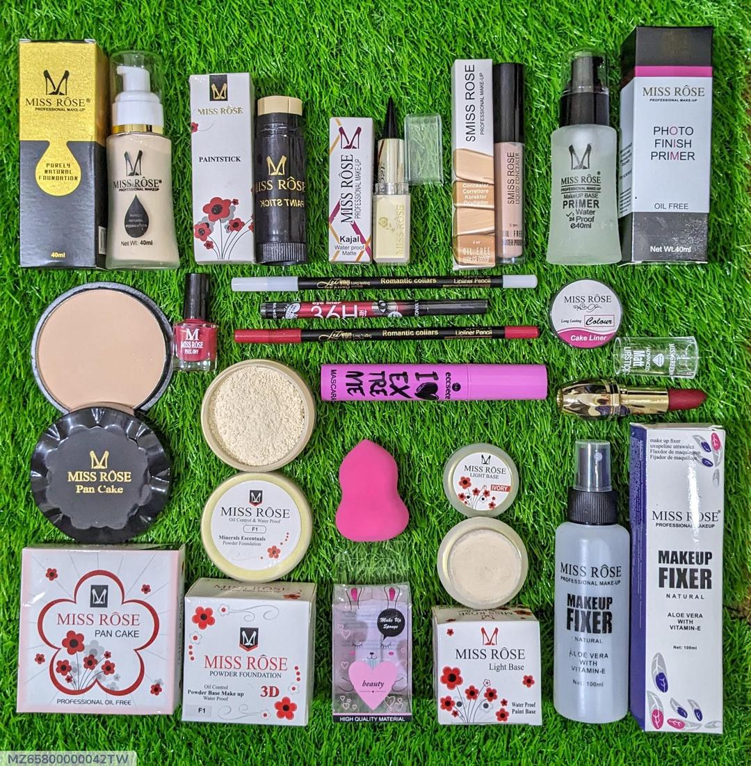 17-in-1 Waterproof Makeup Set for Daily Use in Pakistan