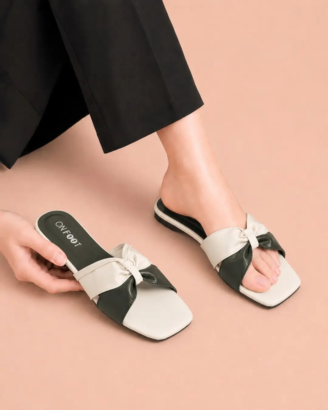 Women's Dual Tone Knot Flat Sandals - 079 - Green & White