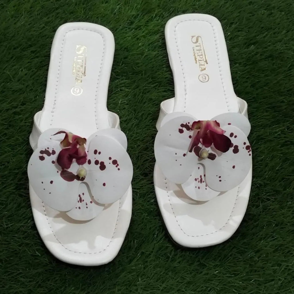 Women's White Floral Rexine Slippers Size 6-11