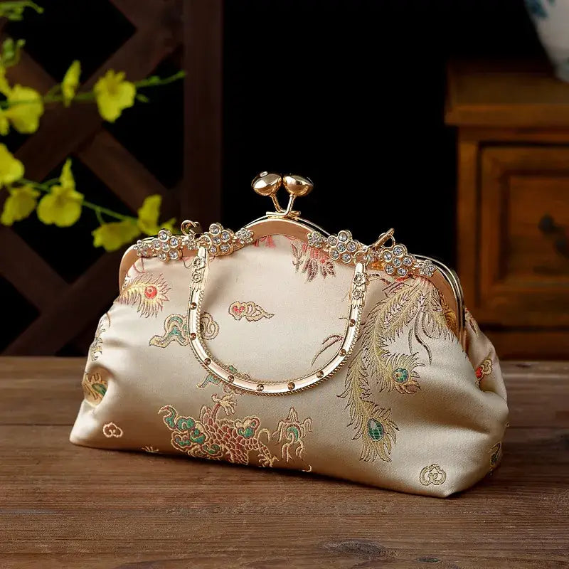 Vintage Embroidered Banquet Bag for Women