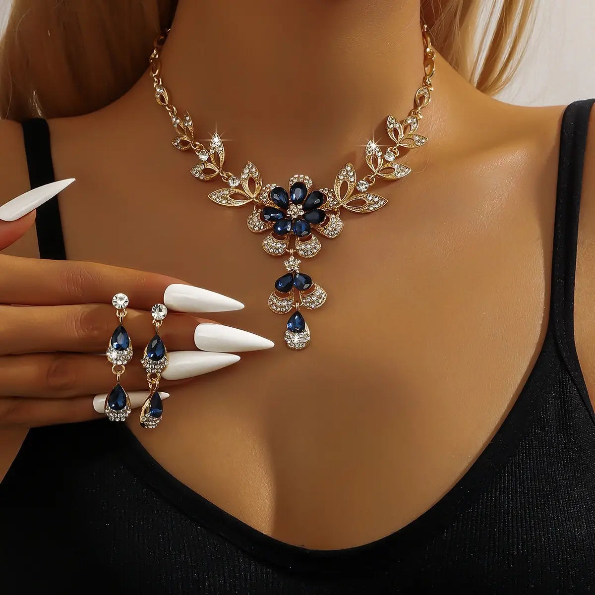 Luxury Green Flower Necklace Earrings Set for Women