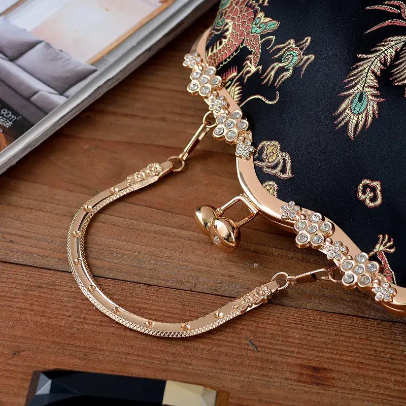 Vintage Embroidered Banquet Bag for Women