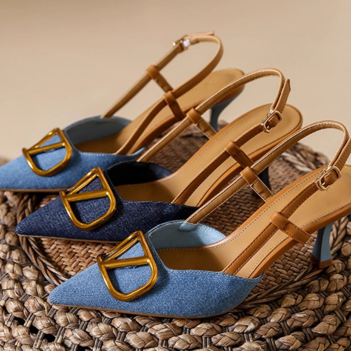 2024 New Summer High Heels Women's Stiletto Heel Pointed Toe Sandals V Buckle Back Empty French Sandals