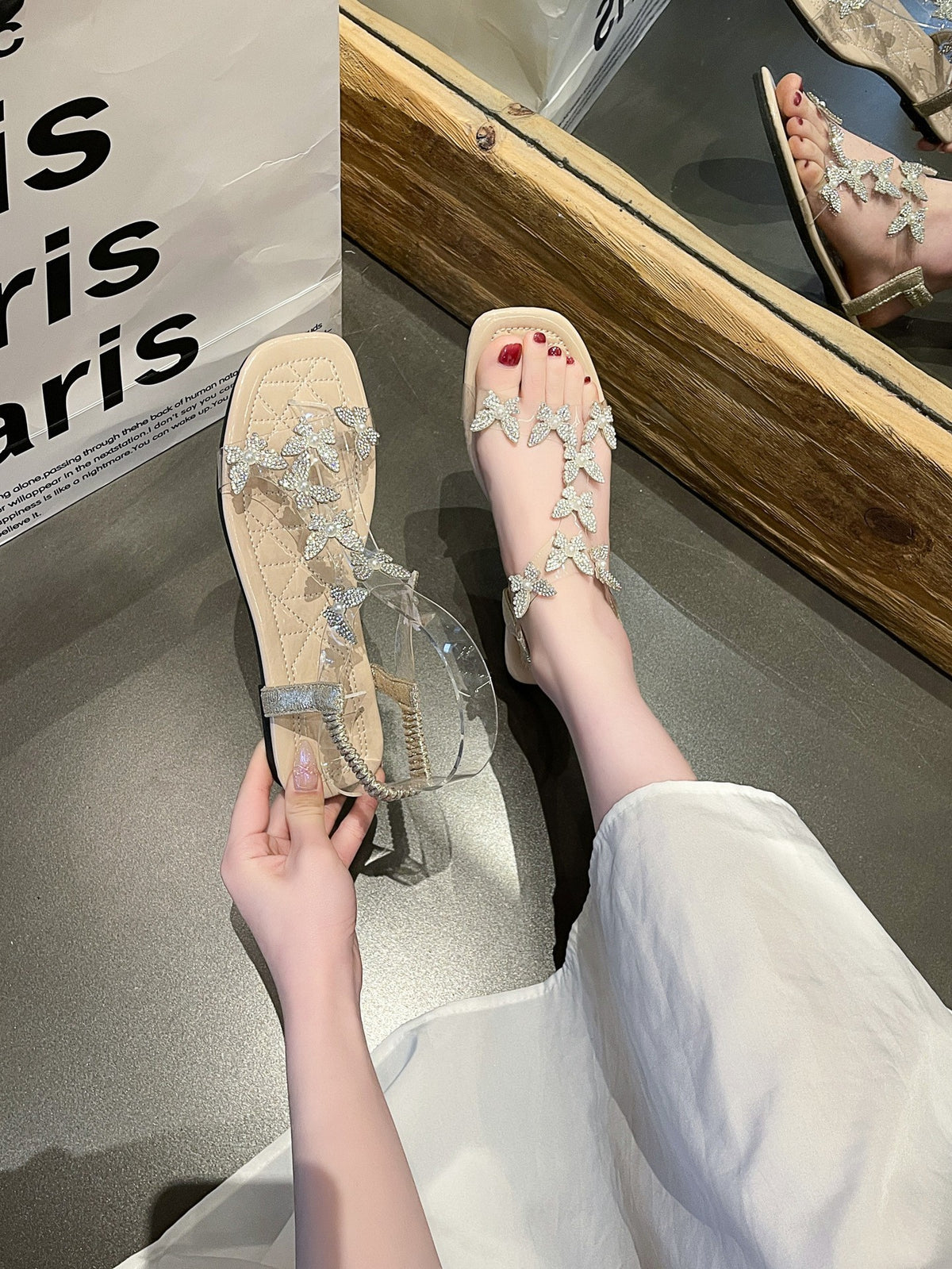 Sandals for Women, Classic Style for Summer Wear, with Flat Heels, French Style, Perfect for Summer, Versatile, Flat Bottom, Rhinestones