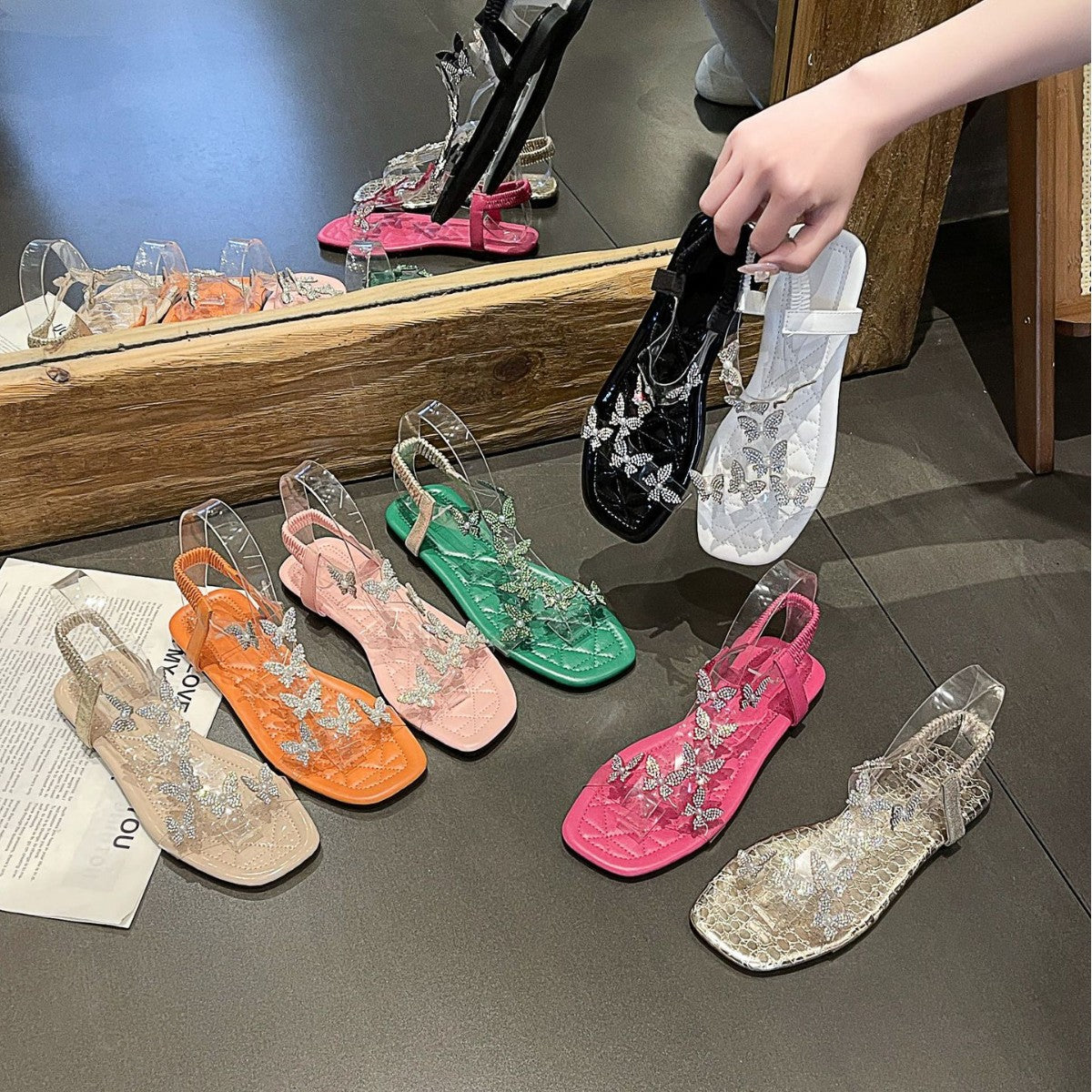 Sandals for Women, Classic Style for Summer Wear, with Flat Heels, French Style, Perfect for Summer, Versatile, Flat Bottom, Rhinestones