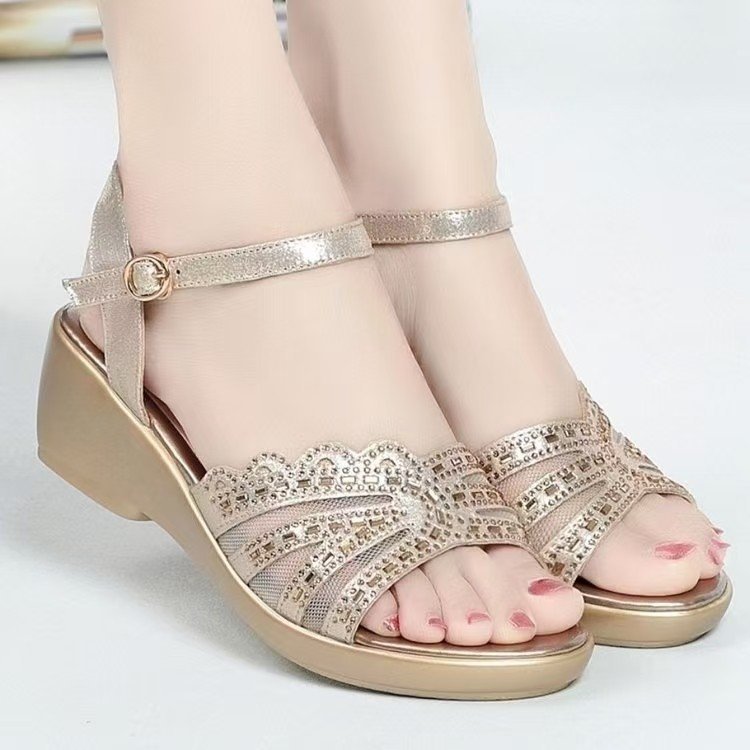 Thick Heel Mother Sandals Women's 2025 Summer New Mid Heel Versatile Buckle Fashion Fairy High Heel Leather Sandals