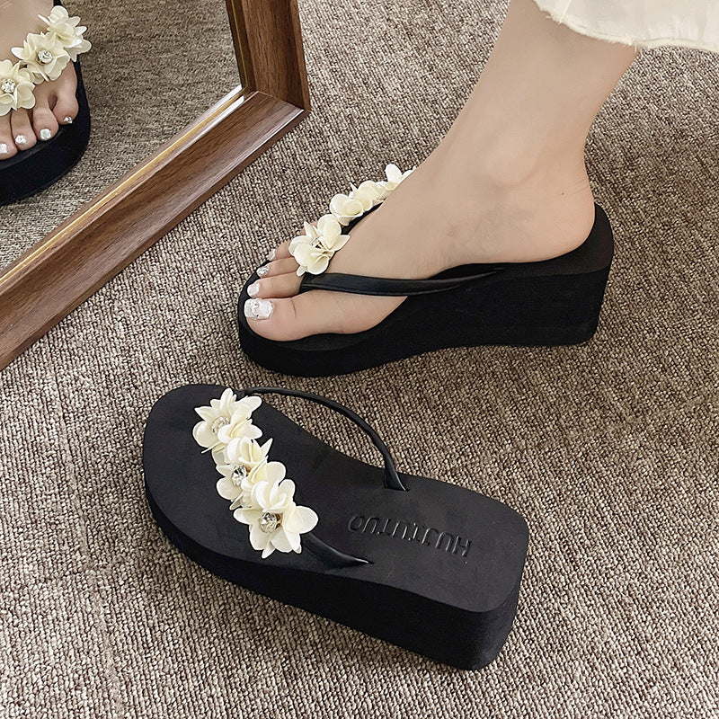 Outdoor student flip-flops women's summer non-slip sandals simple beach slippers flip-flops Korean style wedge platform