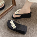 Outdoor student flip-flops women's summer non-slip sandals simple beach slippers flip-flops Korean style wedge platform