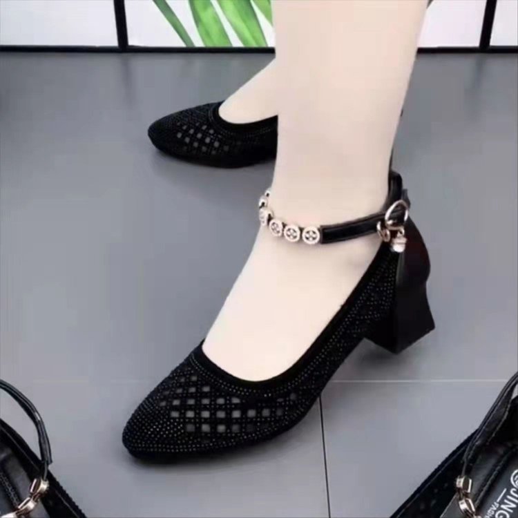 Hollow Mesh Breathable Sandals Women's 2025 Summer New Pointed Middle-aged Mother Shoes Mid-heel Square Dance Shoes