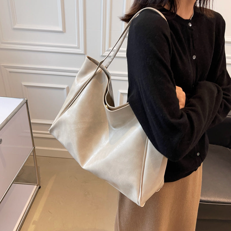 Solid color bag for women 2023 autumn new European and American Retro Fashion Tote Bag glossy large capacity commuter shoulder bag