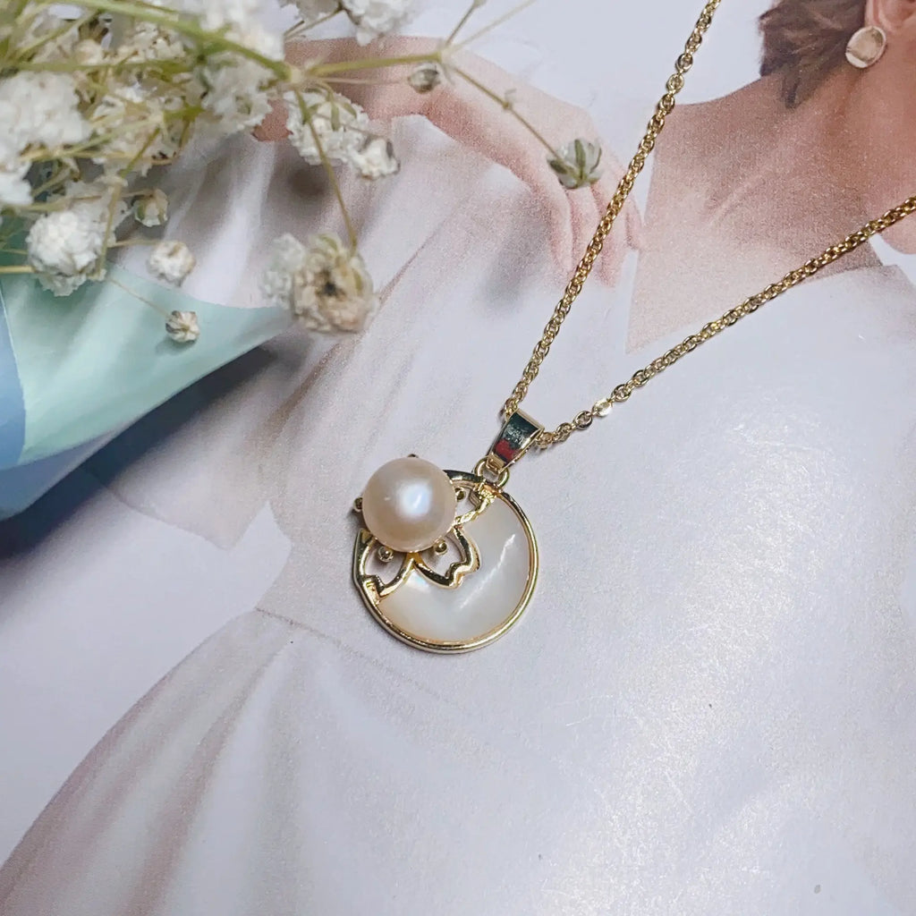 Women's Pearl Pendant Necklace with Balance Wood & Copper Bag