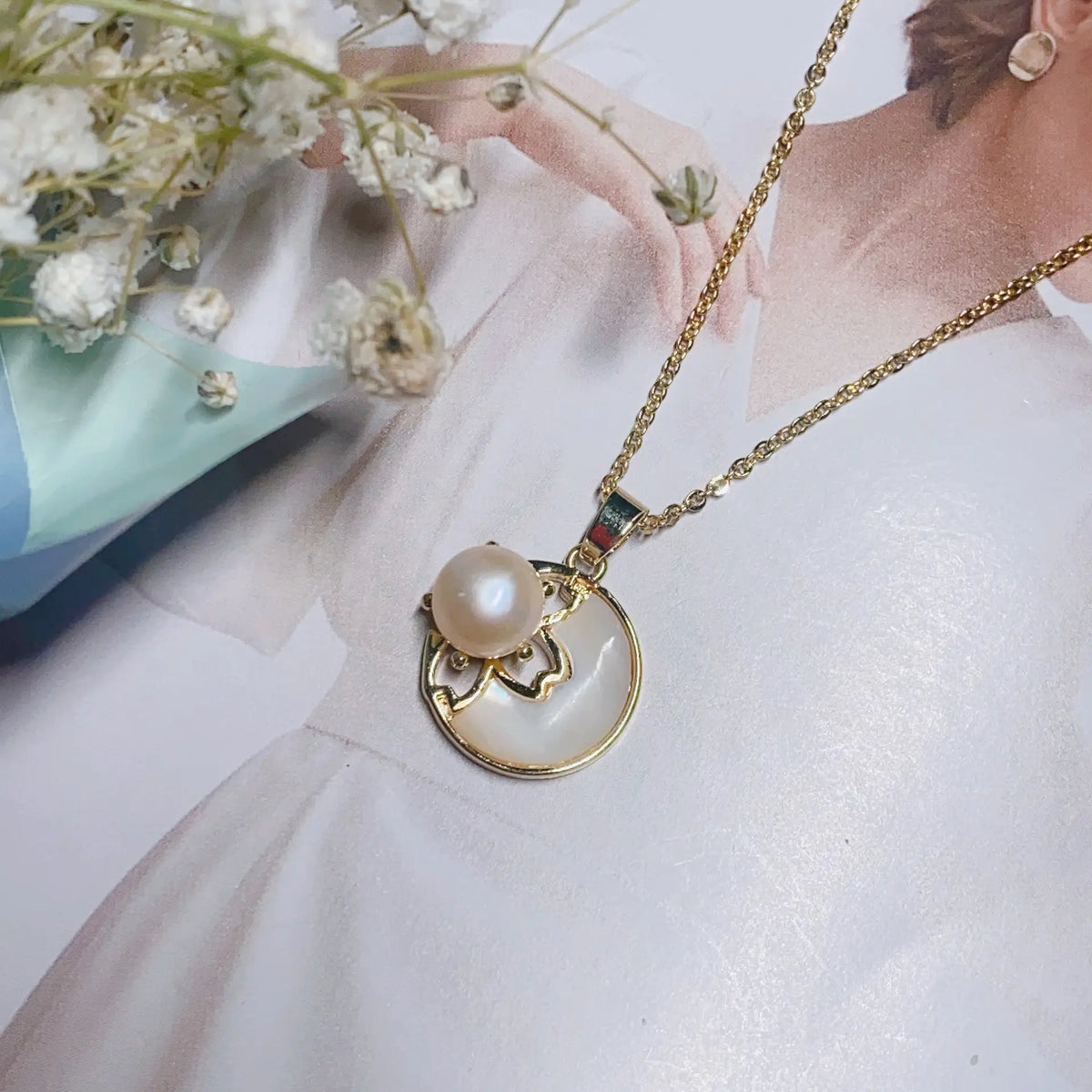 Women's Pearl Pendant Necklace with Balance Wood & Copper Bag