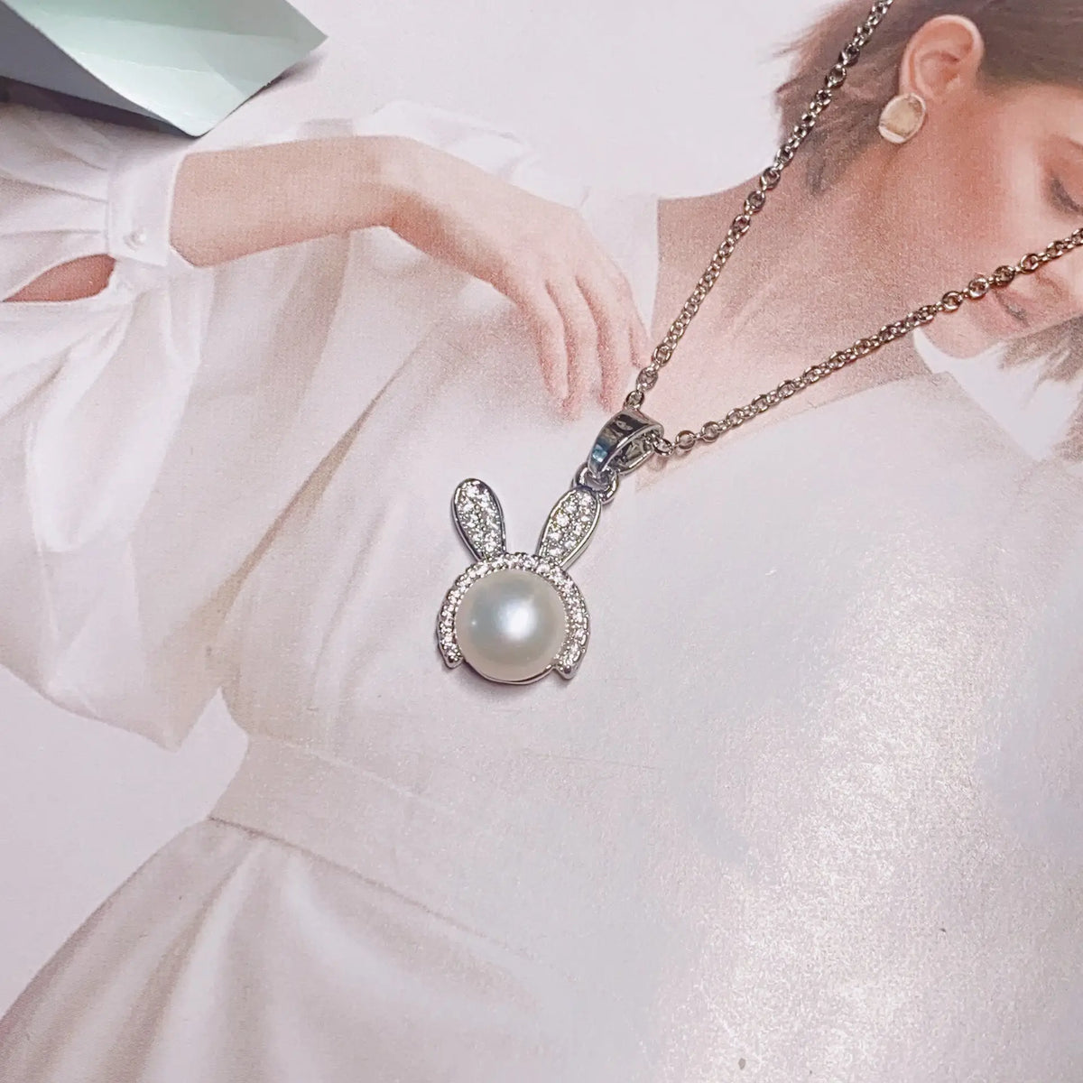 Women's Pearl Pendant Necklace with Balance Wood & Copper Bag